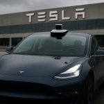 Tesla próbuje utrzymać tajemnice robotaksó: ruchy prawne, nadchodzący start i miliardowe ryzyko w Austin